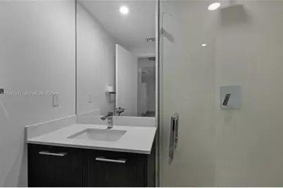 45 SW 9th St #2305, Miami, FL 33130 - Photo 15