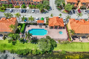 642 SW 106th Ave, Pembroke Pines, FL 33025 - Photo 43