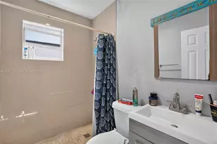 450 SW 9th St, Miami, FL 33130 - Photo 41