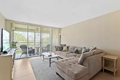 9480 Poinciana Pl #407, Davie, FL 33324 - Photo 7