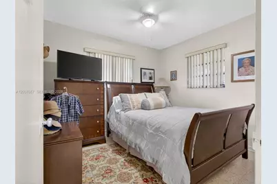 5430 W 4th Ln, Hialeah, FL 33012 - Photo 25