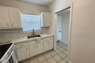 7505 SW 82nd St, Miami, FL 33143 - Photo 11