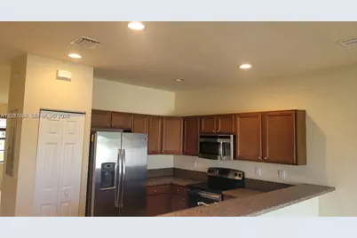 3537 W 89th Pl #NA, Hialeah, FL 33018 - Photo 9