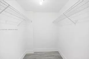 9441 Evergreen Pl, Davie, FL 33324 - Photo 11