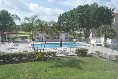 9441 Evergreen Pl #206, Davie, FL 33324 - Photo 5
