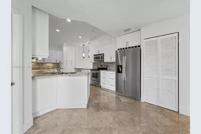 4725 NW 104th Ave, Doral, FL 33178 - Photo 3