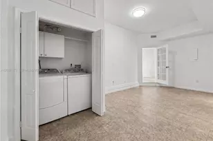 4725 NW 104th Ave, Doral, FL 33178 - Photo 9