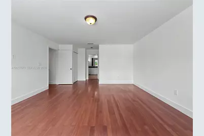4725 NW 104th Ave, Doral, FL 33178 - Photo 13