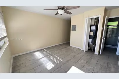 706 SW 4th Ter #4, Dania Beach, FL 33004 - Photo 3