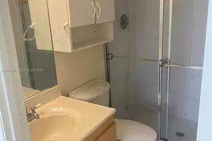 9320 Fontainebleau Blvd, Miami, FL 33172 - Photo 13