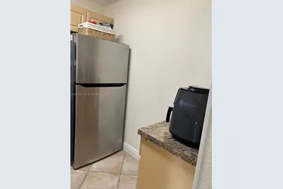 9320 Fontainebleau Blvd #515, Miami, FL 33172 - Photo 11