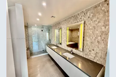 68 SE 6th St #2707, Miami, FL 33131 - Photo 21