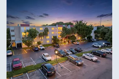 8405 NW 8th St #204, Miami, FL 33126 - Photo 3