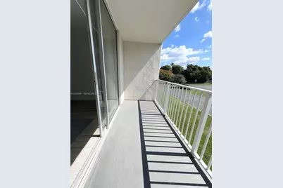 8405 NW 8th St #204, Miami, FL 33126 - Photo 19