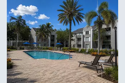 711 SW 111th Way #105, Pembroke Pines, FL 33025 - Photo 11