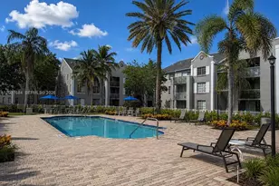 711 SW 111th Way, Pembroke Pines, FL 33025 - Photo 11