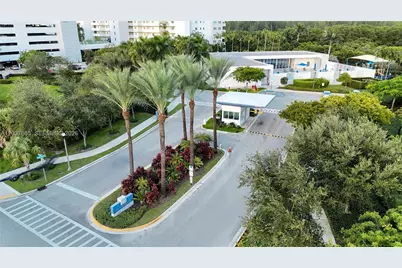 15051 Royal Oaks Ln #401, North Miami, FL 33181 - Photo 31