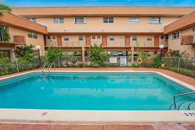 1100 W 35th St #23, Hialeah, FL 33012 - Photo 27