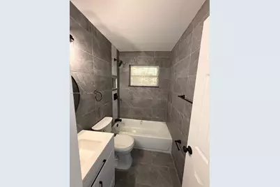1700 SW 69th Ter, North Lauderdale, FL 33068 - Photo 5