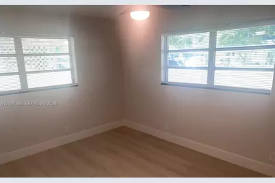 1700 SW 69th Ter, North Lauderdale, FL 33068 - Photo 7