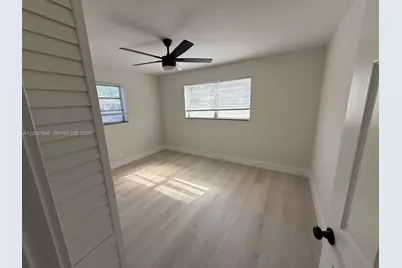 1700 SW 69th Ter, North Lauderdale, FL 33068 - Photo 9