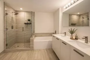 1300 Brickell Bay Dr, Miami, FL 33131 - Photo 17