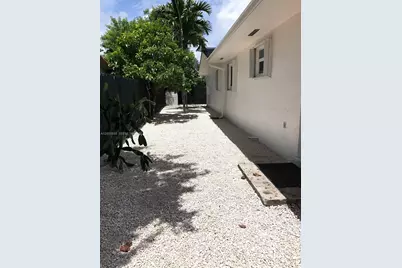 12020 NE 12th Ct #12020, Biscayne Park, FL 33161 - Photo 13