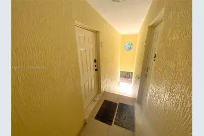 530 NE 15th Ct #7, Fort Lauderdale, FL 33304 - Photo 15