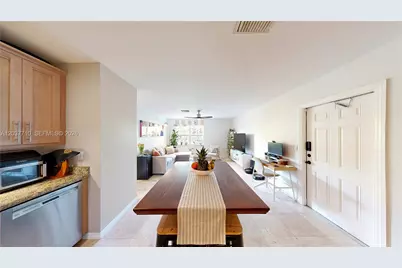530 NE 15th Ct #7, Fort Lauderdale, FL 33304 - Photo 19