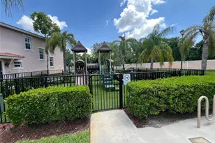 280 Las Brisas Cir, Sunrise, FL 33326 - Photo 29