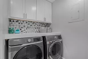8770 Azalea Ct, Tamarac, FL 33321 - Photo 23