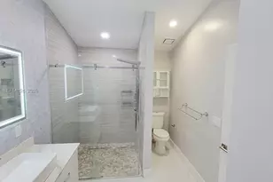 1421 SW 104th Ave, Pembroke Pines, FL 33025 - Photo 13