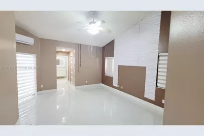1421 SW 104th Ave, Pembroke Pines, FL 33025 - Photo 11