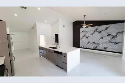 1421 SW 104th Ave, Pembroke Pines, FL 33025 - Photo 9