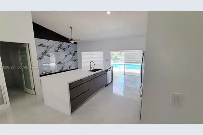 1421 SW 104th Ave, Pembroke Pines, FL 33025 - Photo 7
