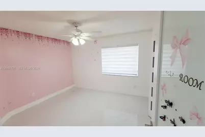 1421 SW 104th Ave, Pembroke Pines, FL 33025 - Photo 17