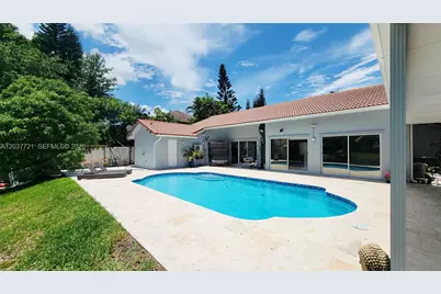 1421 SW 104th Ave, Pembroke Pines, FL 33025 - Photo 23