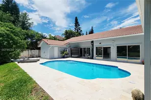 1421 SW 104th Ave, Pembroke Pines, FL 33025 - Photo 23