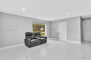 157 NE 6th Ct, Deerfield Beach, FL 33441 - Photo 5