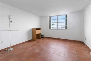 2841 NE 163rd St, North Miami Beach, FL 33160 - Photo 23