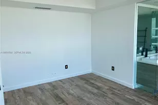 650 NE 32nd St, Miami, FL 33137 - Photo 9
