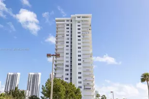 500 Bayview Dr, Sunny Isles Beach, FL 33160 - Photo 55