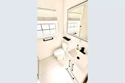 2409 Bayview Dr, Fort Lauderdale, FL 33305 - Photo 25