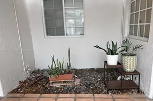 7502 NW 175th St, Hialeah, FL 33015 - Photo 3