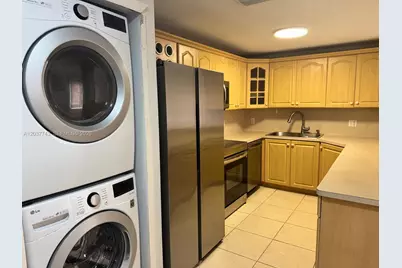 7502 NW 175th St #7502, Hialeah, FL 33015 - Photo 5