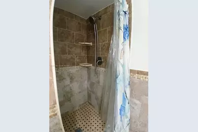 6365 W 27th Ct #24-8, Hialeah, FL 33016 - Photo 17