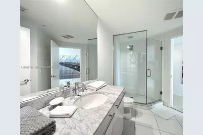 500 Brickell Ave #3302, Miami, FL 33131 - Photo 5