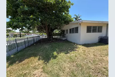 17805 NE 7th Ct, Miami, FL 33162 - Photo 5
