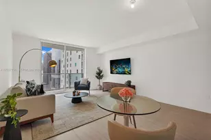 77 SE 5th St, Miami, FL 33131 - Photo 5