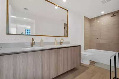 77 SE 5th St #3714, Miami, FL 33131 - Photo 19